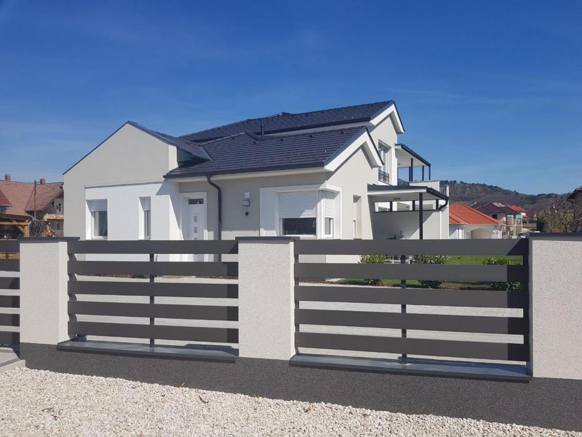 Margareta Home Gyenesdiás Exteriör bild